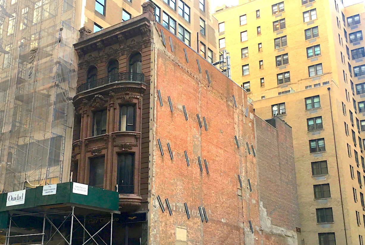 Current facade of 35 West 57th Street